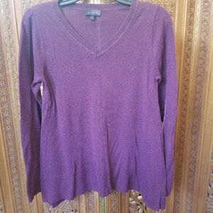 Limited maroon pullover v-neck sweater